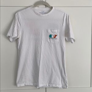 Vineyard vines T-shirt Ireland flag extra small